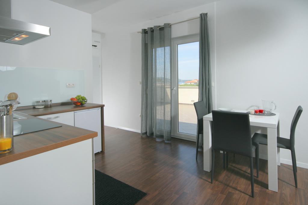 Charm Apartments And Rooms Trogir Eksteriør billede
