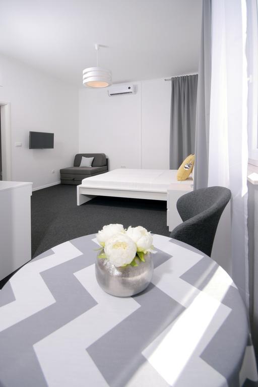 Charm Apartments And Rooms Trogir Eksteriør billede